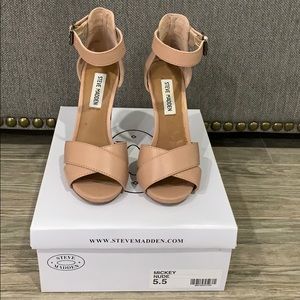 Nude Steve Madden heels “Mickey”
